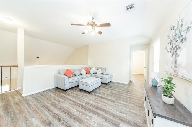 Building Photo - 6411 Tea Tree Dr