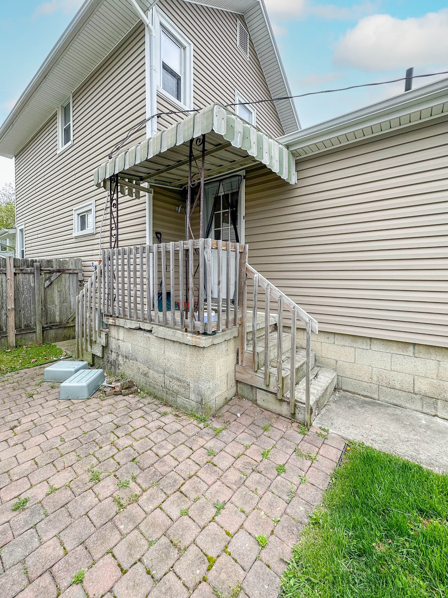 Building Photo - 662 Southwood Avenue