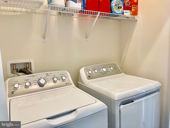 Building Photo - 14327 Summit View Ln