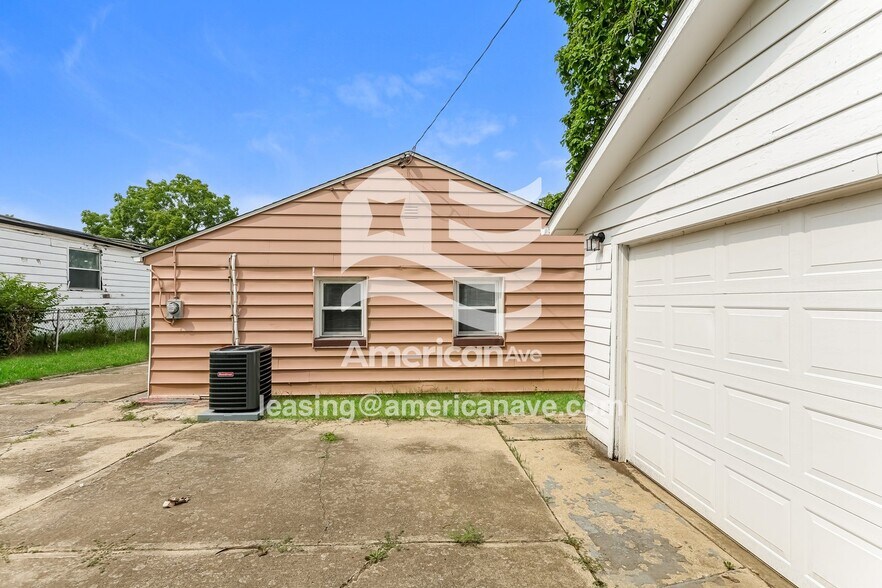 Building Photo - 2816 Yergen Ct