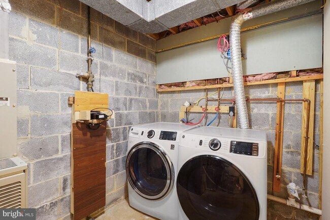 Building Photo - 4453 Edan Mae Ct