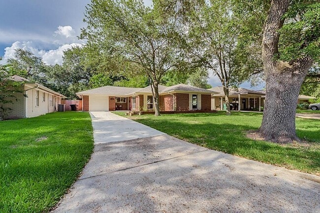 Primary Photo - 4734 Benning Dr