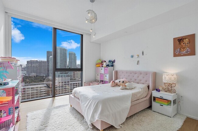 Building Photo - 788 NE 23rd St