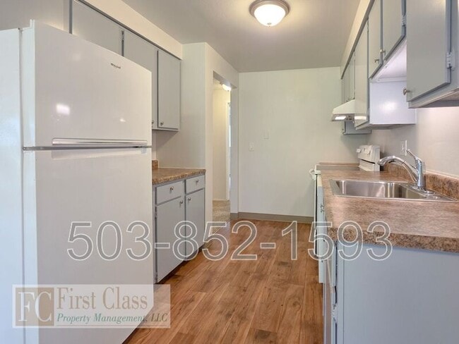 Building Photo - 1366 NE 186th Ave