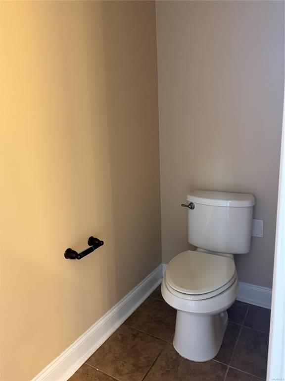 Building Photo - 436 Sydney Dr N