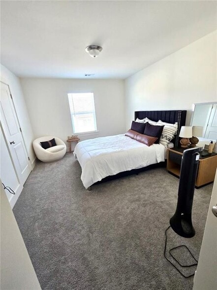 Building Photo - 1903 Plainsboro Dr