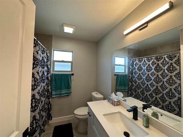 Building Photo - 406 Graneros Ave