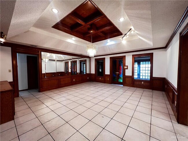 Building Photo - 28 S Cynthia St