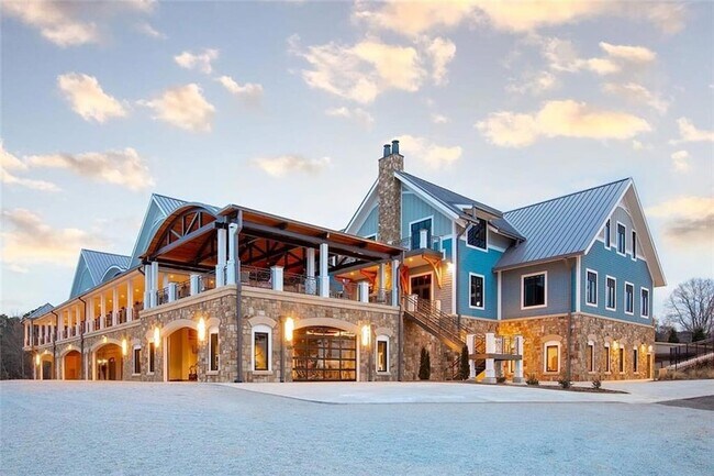 Building Photo - 1996 Briarwood Dr