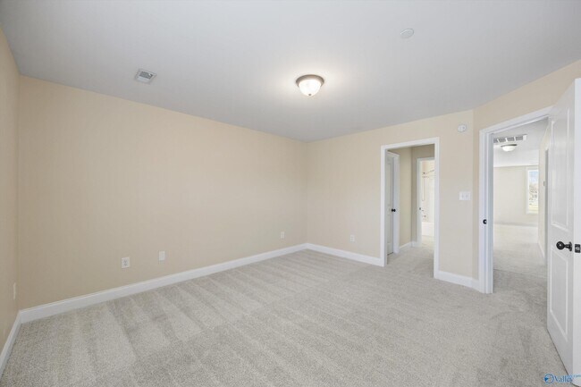 Building Photo - 120 Park Square Ln