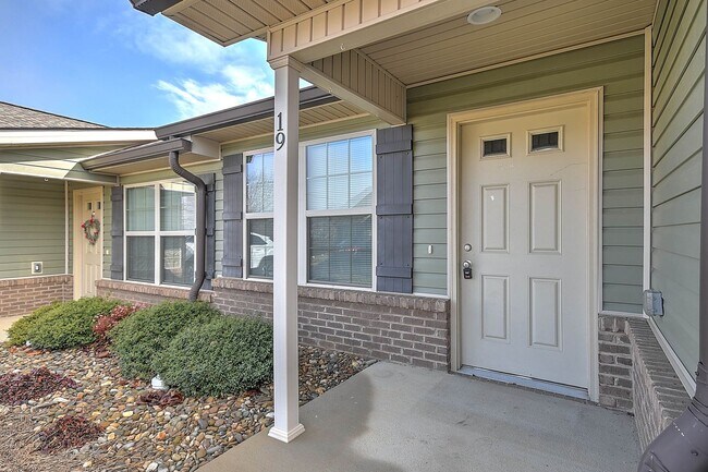 Building Photo - 44 Sutter Pl