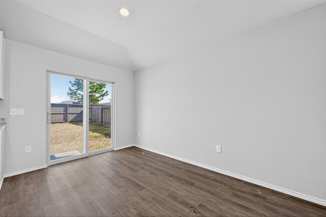Building Photo - 15171 Willow Tree Ln