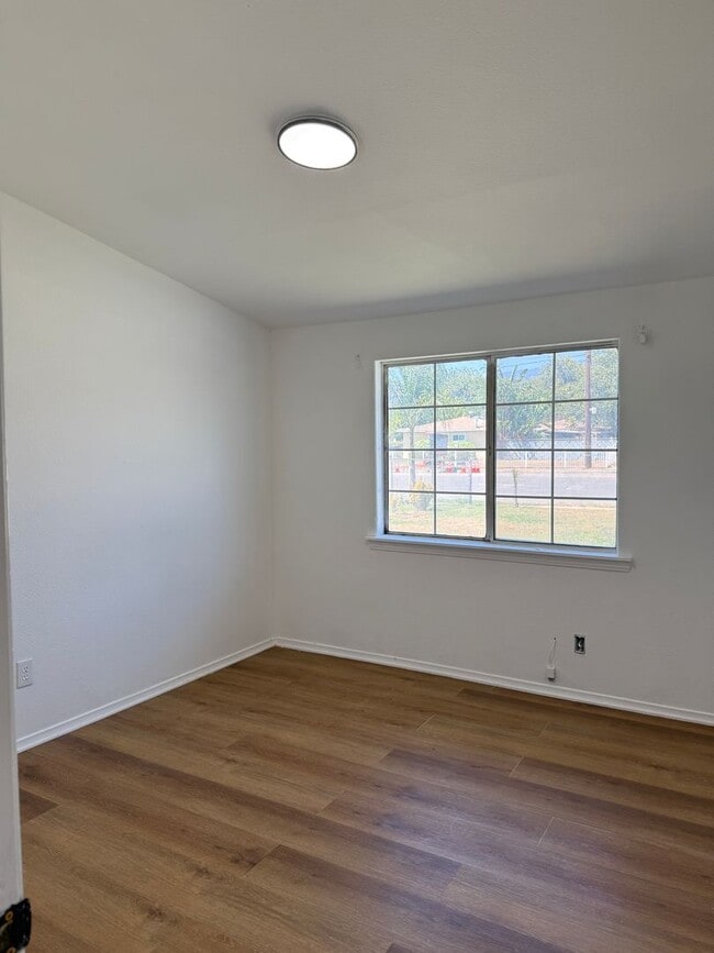 Building Photo - Charming 4-Bedroom Home for Rent in San Be...