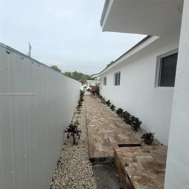Building Photo - 2126 NW 47th Terrace
