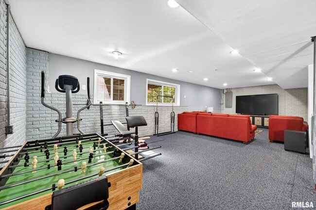 Building Photo - 2314 W Kenfield Ct