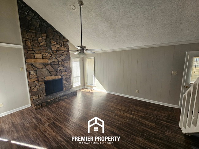 Building Photo - 3951 Silverleaf Rd