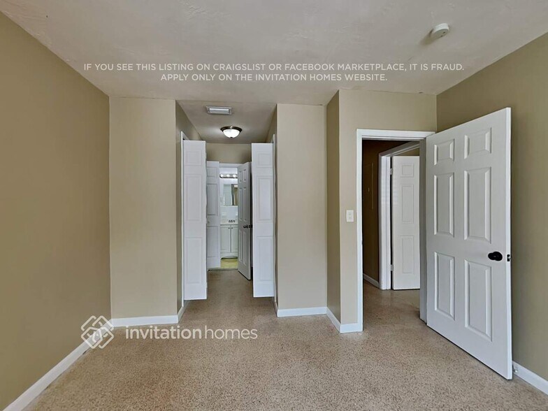 Building Photo - 6160 SW 63rd Ave
