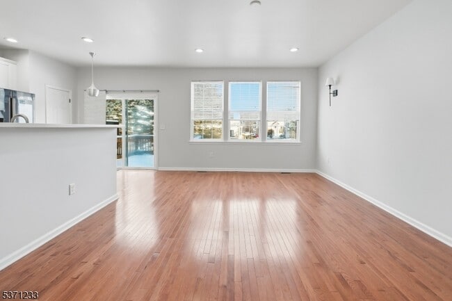 Building Photo - 5 Indian Field Dr