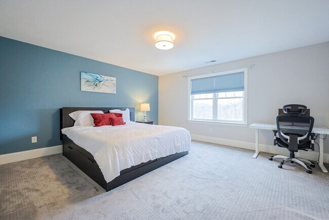 Building Photo - 8 Riverstone Way