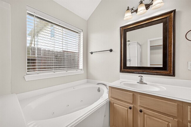 Building Photo - 5517 Autumn Ash Ln