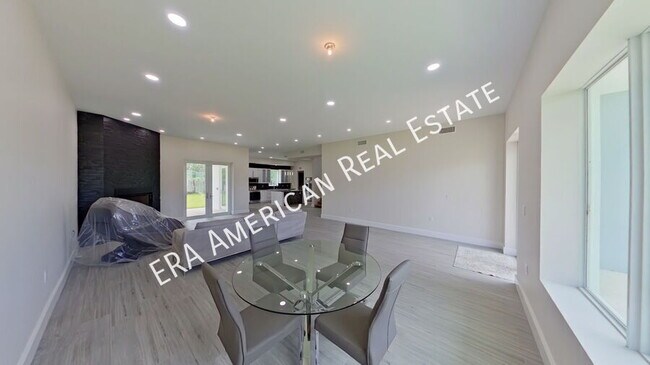 Building Photo - 5468 Cimmeron Ct