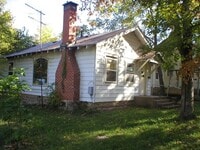 Building Photo - 121 W Martin St
