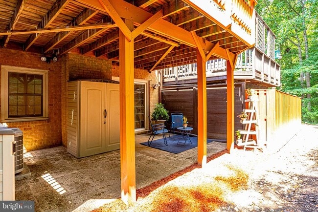 Building Photo - 7947 Hidden Bridge Dr