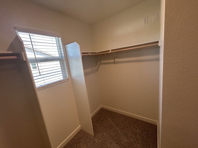Building Photo - $500 MOVE IN SPECIAL OFF FIRST MONTHS RENT