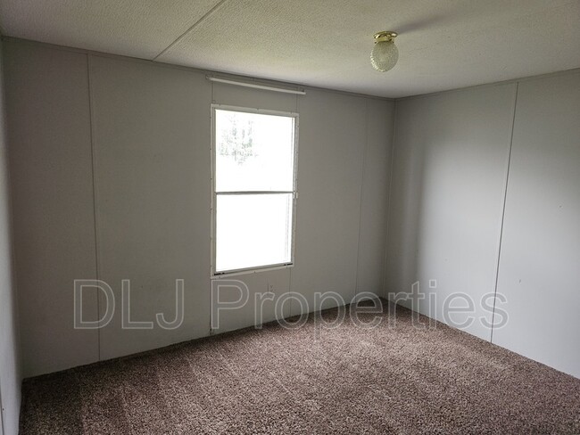 Building Photo - 616 Ruby Maes Way