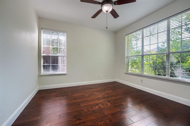 Building Photo - 812 Brookwater Dr