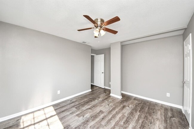Building Photo - 5723 Whitemills Dr