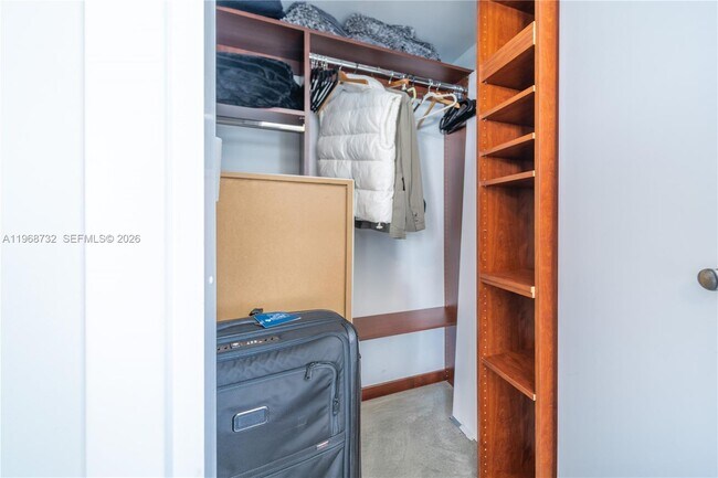 Building Photo - 540 West Ave