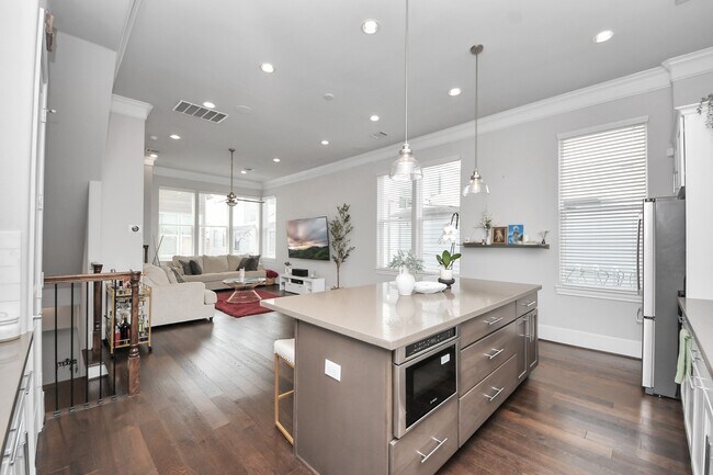 Building Photo - 9614 Riddlewood Ln