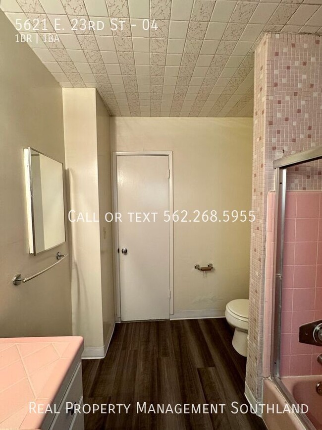 Building Photo - Newly Renovated 1 Bed / 1 Bath Apartment f...