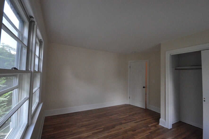 Building Photo - 32 Weaver St