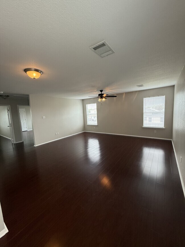 Building Photo - 502 Constellation Dr