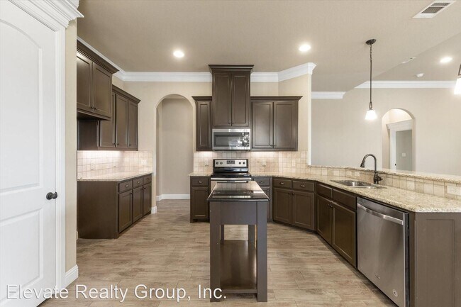 Building Photo - 3 br, 2 bath House - 538 Clearwater Pl