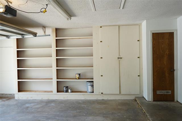 Building Photo - 3905 Glenbrook Dr