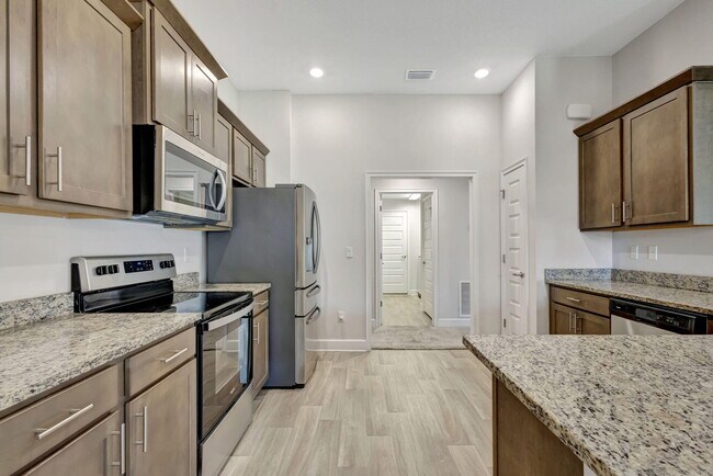 Building Photo - 6775 NW Abigail Ave