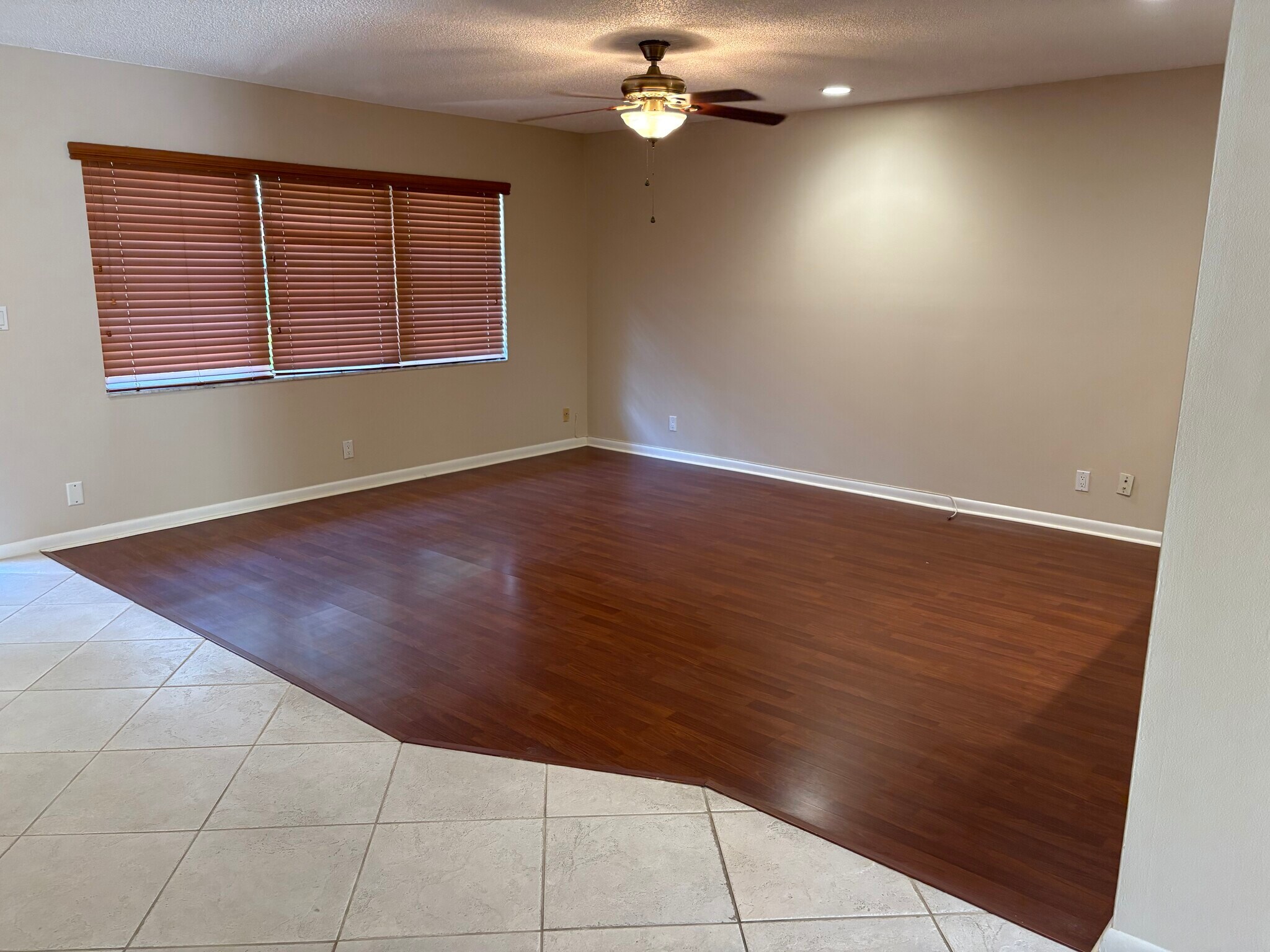 Building Photo - 3951 NE 17th Ave