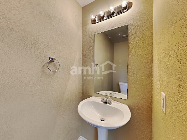 Building Photo - 2909 Kimbrough Ln