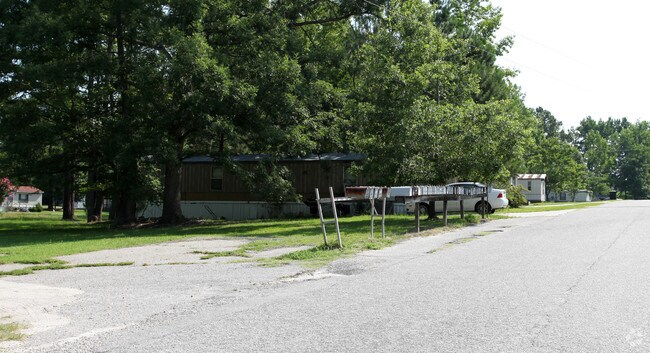 Building Photo - 903-978 Terra Mobile Estates Cir