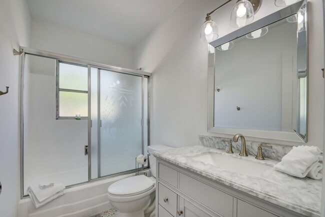 Building Photo - 1171 Bimini Ln