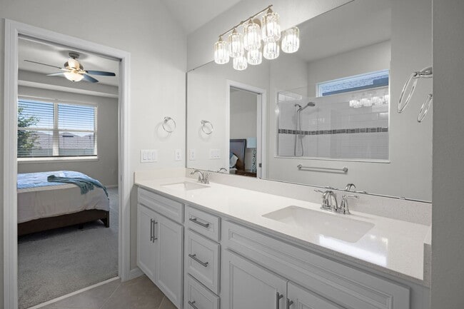 Building Photo - Luxury Living for Lease – 5BR Home with Of...