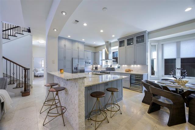 Building Photo - 5913 Hempstead Dr