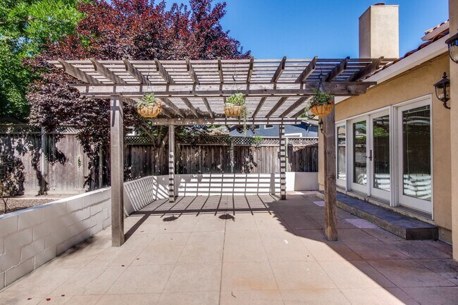 Building Photo - Gorgeous Willow Glen Two Story Home Availa...