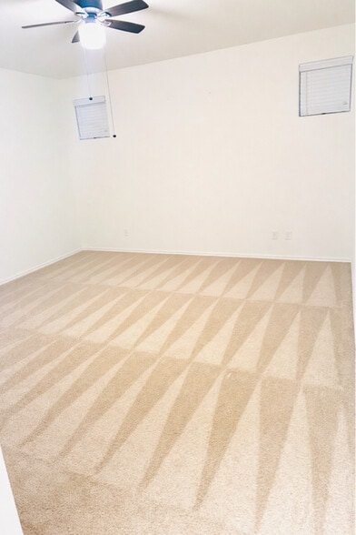 Building Photo - 10040 E Tiburon Ave