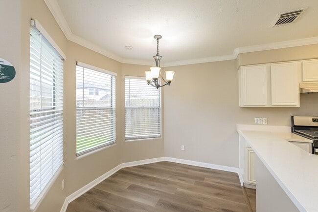 Building Photo - 8530 Wild Basin Dr