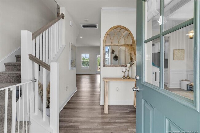 Building Photo - 173 London Dr