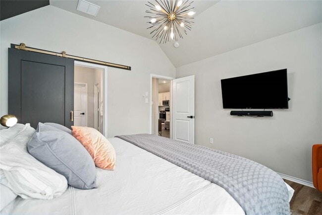 Building Photo - 5042 Chestnut Orch Dr